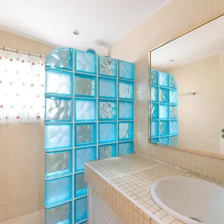 5bd Luxury Homestay Marbella
